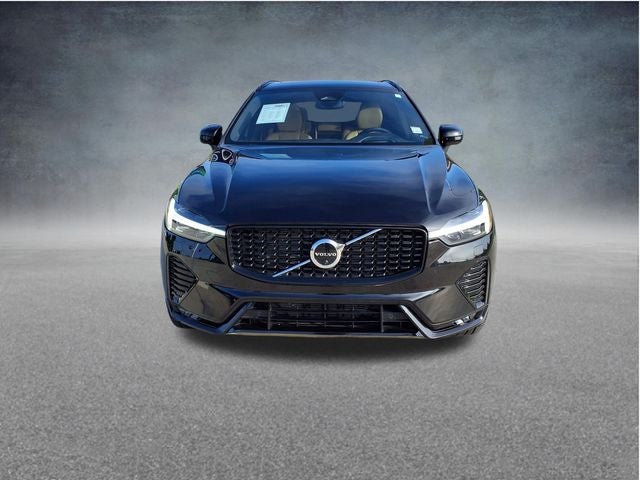 2023 Volvo XC60 B5 Ultimate Dark Theme