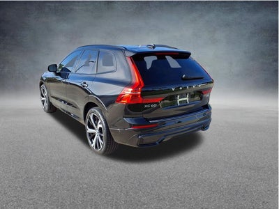 2023 Volvo XC60 B5 Ultimate Dark Theme