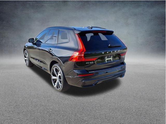 2023 Volvo XC60 B5 Ultimate Dark Theme