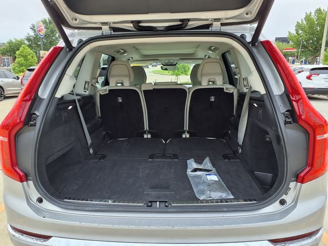 2023 Volvo XC90 B5 Plus