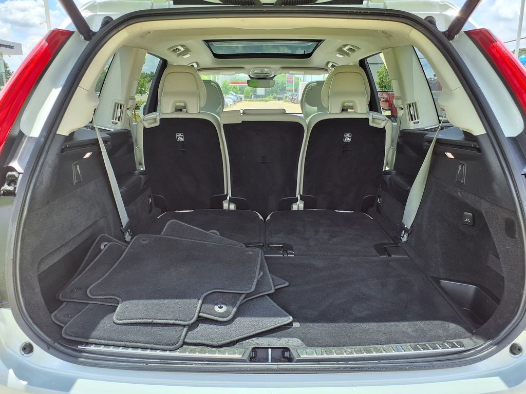 2023 Volvo XC90 B5 Core