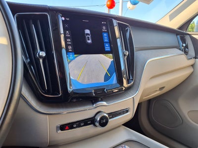 2023 Volvo XC60 B5 Ultimate Bright Theme