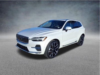 2023 Volvo XC60 B5 Ultimate Bright Theme
