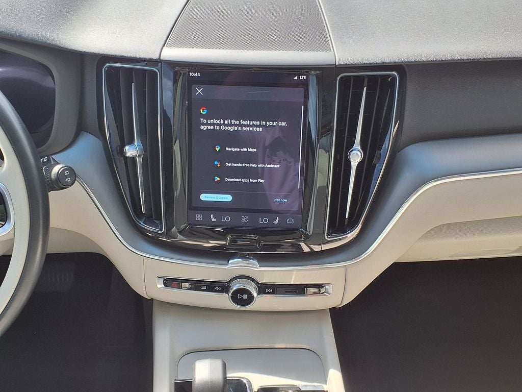 2024 Volvo XC60 B5 Core