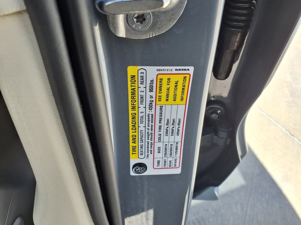 2024 Volvo XC60 B5 Core