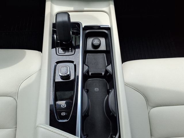 2023 Volvo XC60 B5 Core