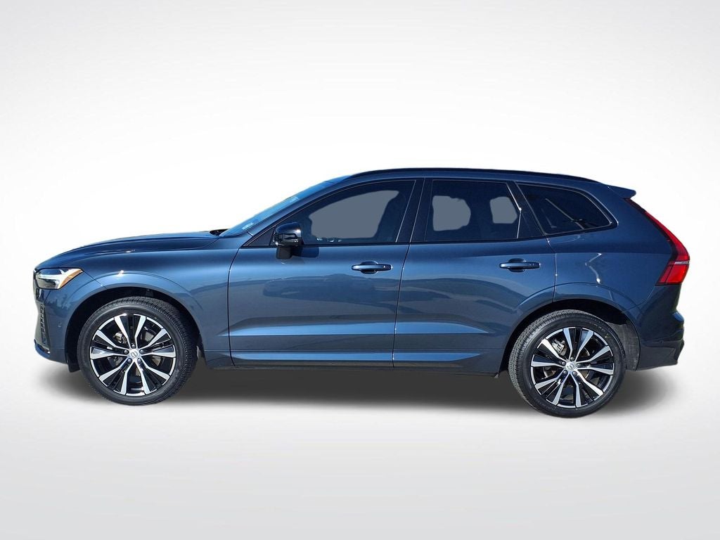 2024 Volvo XC60 B5 Plus Dark Theme