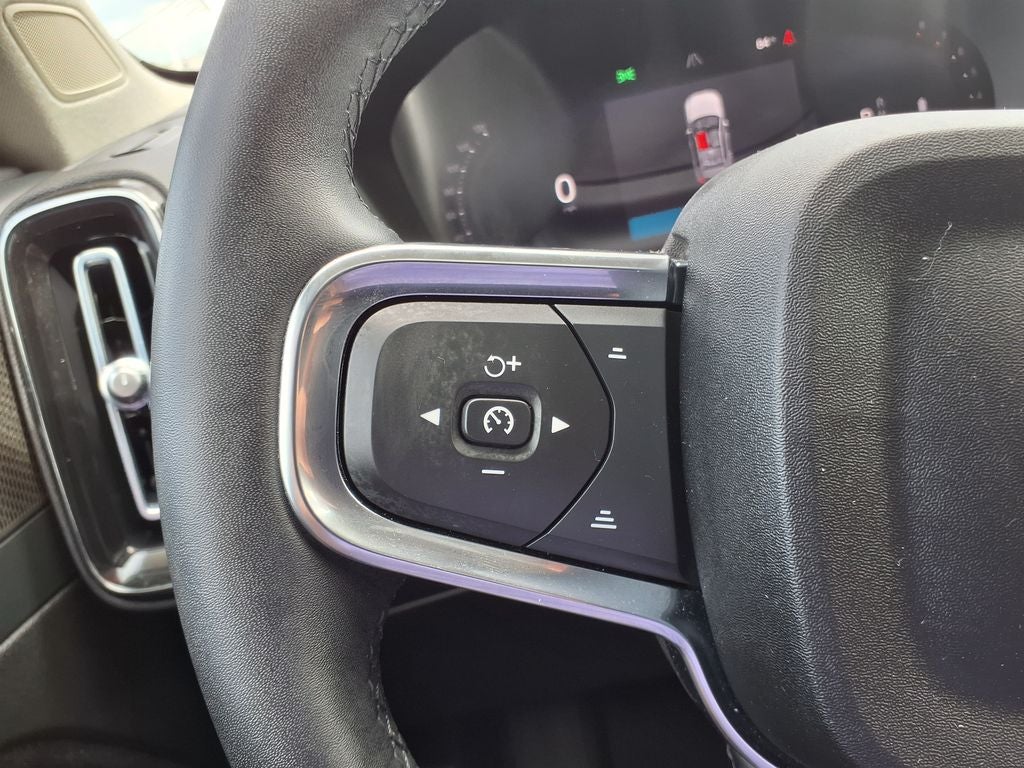 2023 Volvo XC40 Ultimate