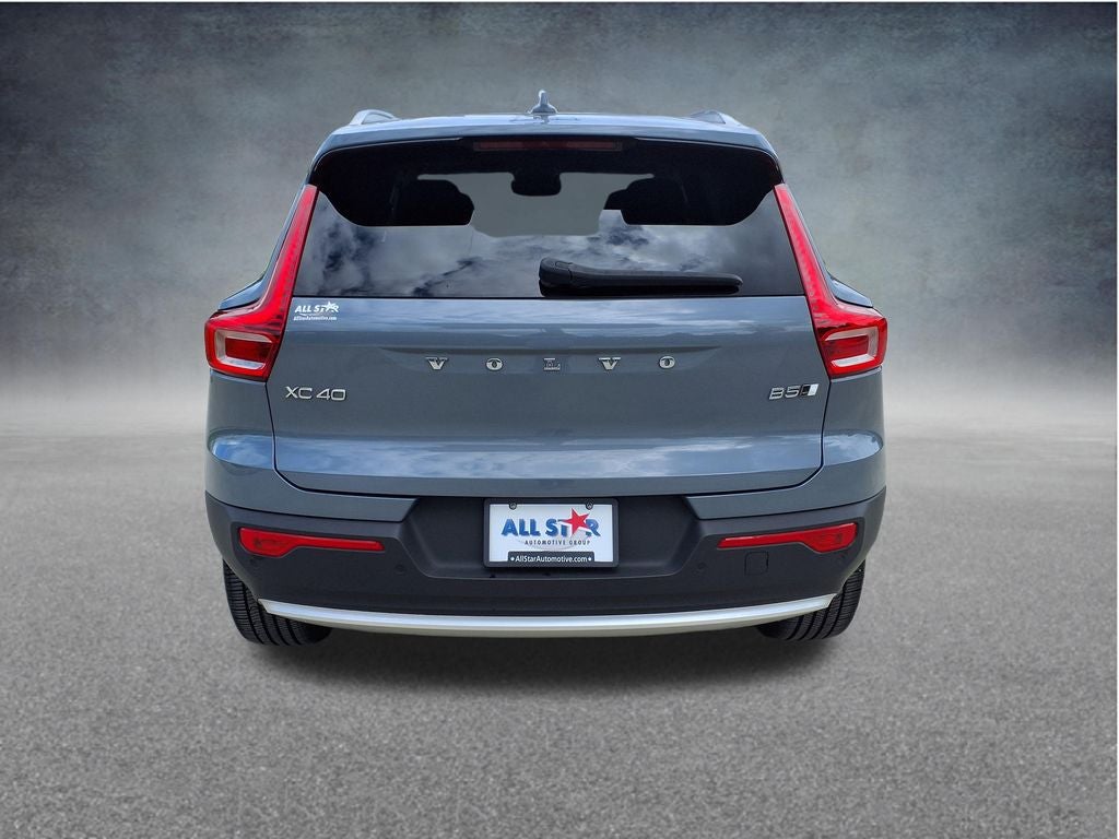 2023 Volvo XC40 Ultimate