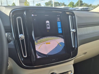 2023 Volvo XC40 B5 Plus Bright Theme