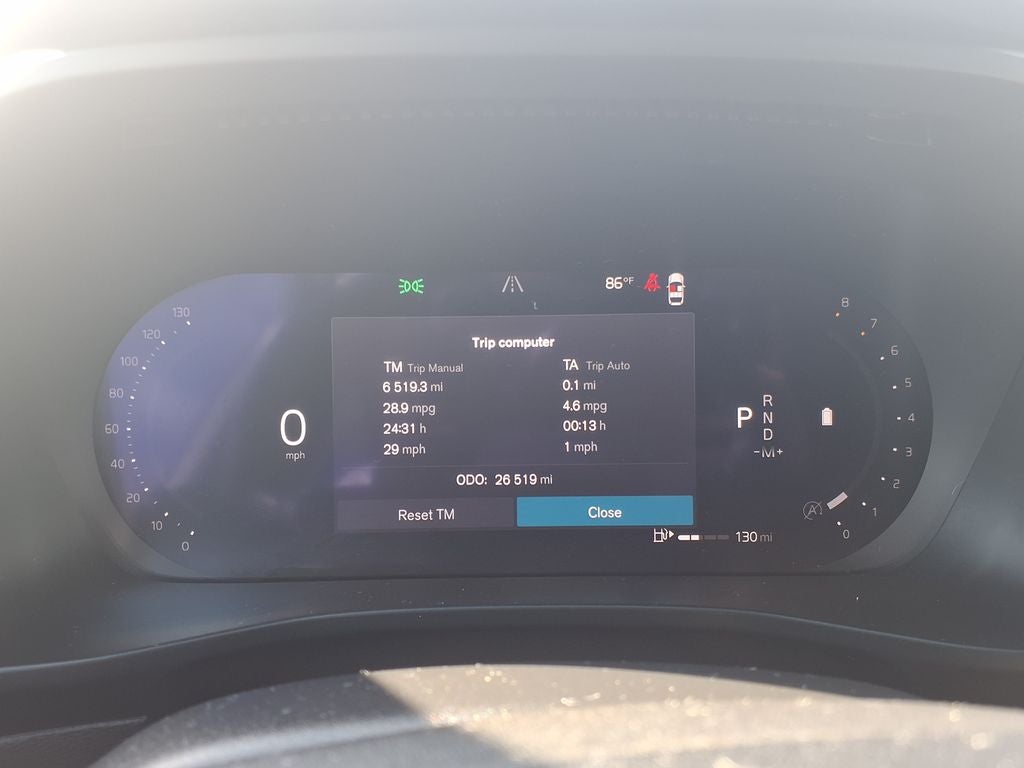 2023 Volvo XC40 B5 Plus Bright Theme