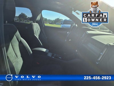 2023 Volvo XC40 B5 Plus Dark Theme