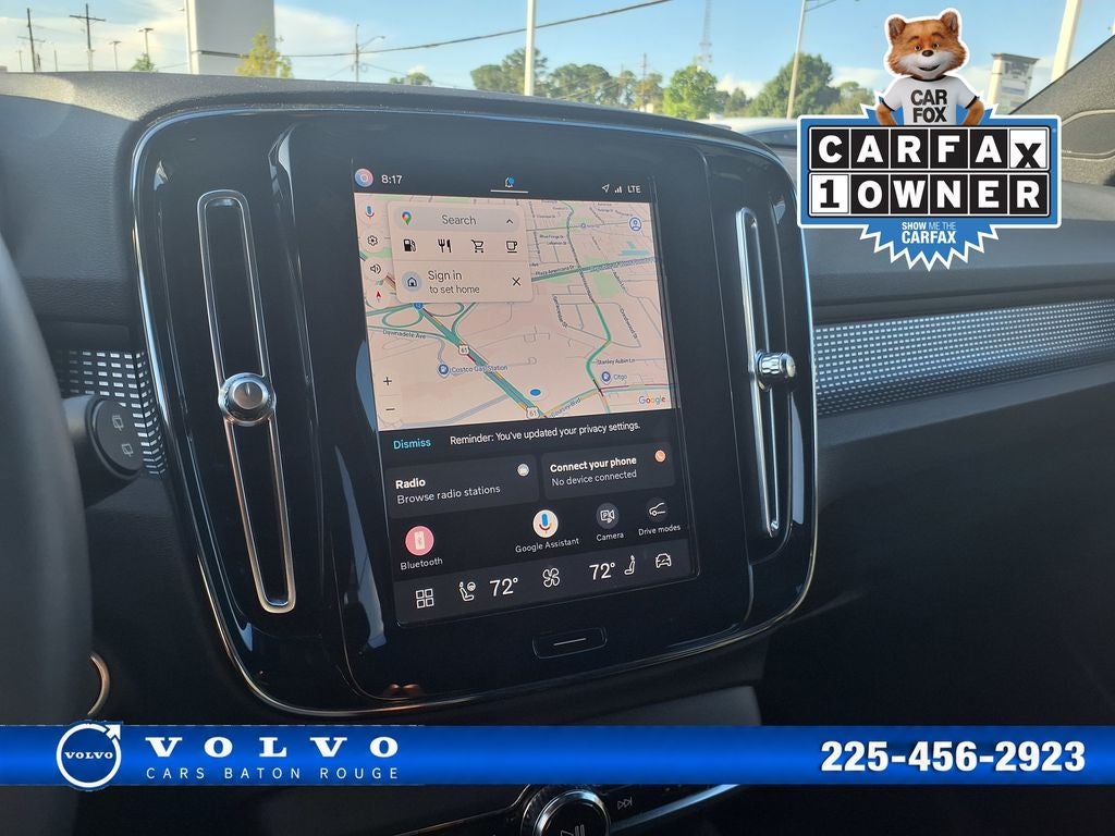 2023 Volvo XC40 B5 Plus Dark Theme
