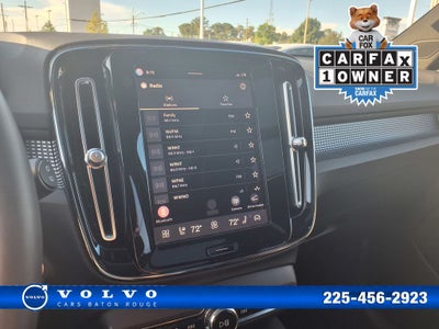 2023 Volvo XC40 B5 Plus Dark Theme