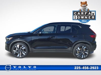 2023 Volvo XC40 B5 Plus Dark Theme