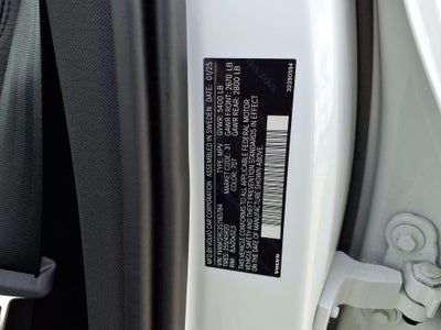 2025 Volvo XC60 B5 Plus