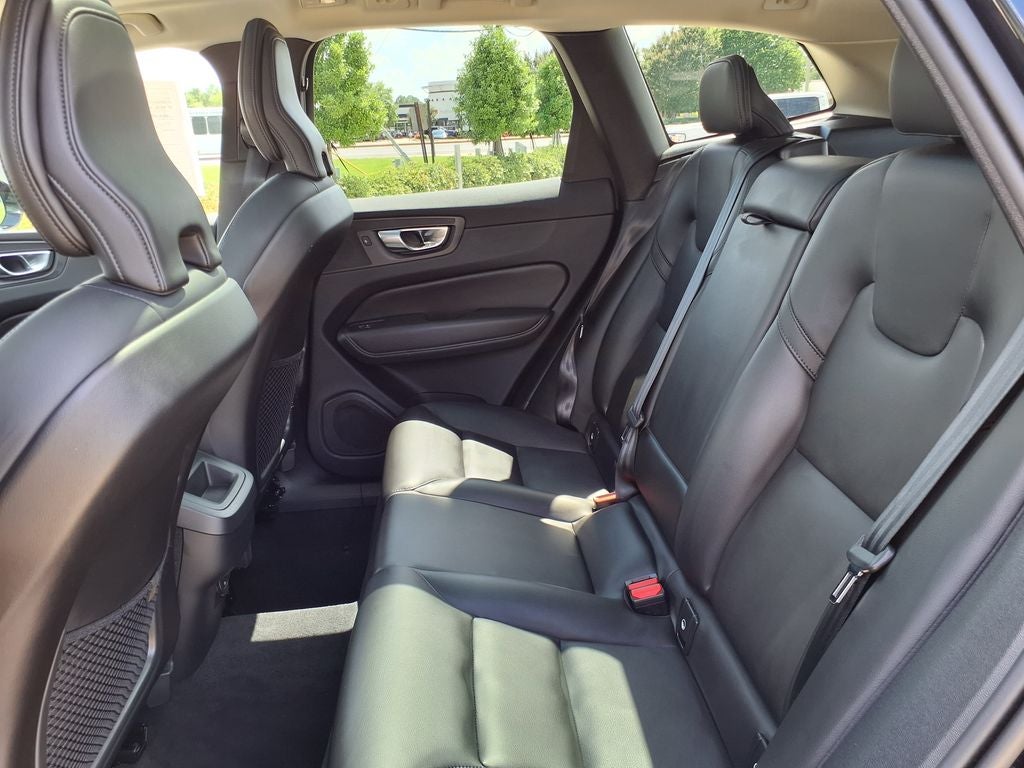 2025 Volvo XC60 B5 Core