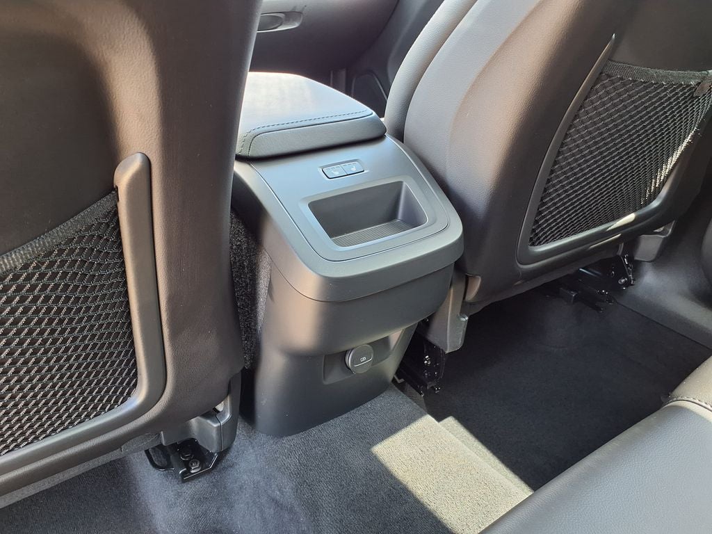 2025 Volvo XC60 B5 Core