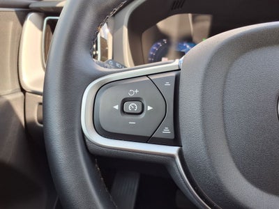 2025 Volvo XC60 B5 Core