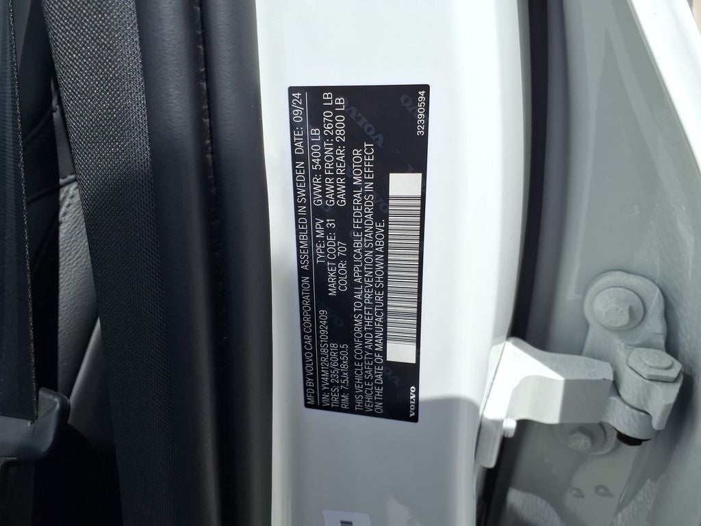 2025 Volvo XC60 B5 Core