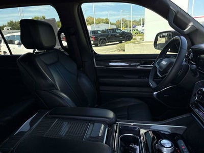 2022 Jeep Wagoneer Series II