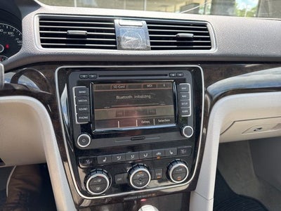 2015 Volkswagen Passat TDI SEL Premium