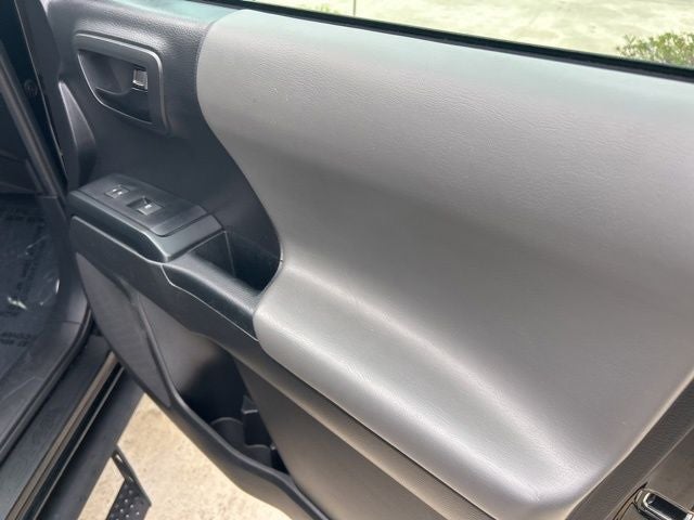2022 Toyota Tacoma SR V6