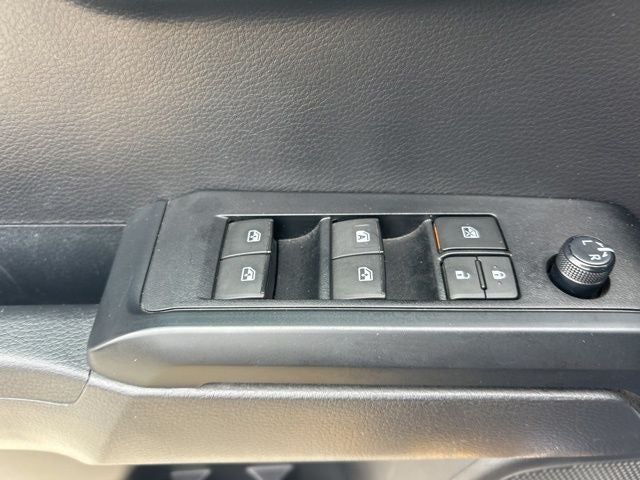 2022 Toyota Tacoma SR V6