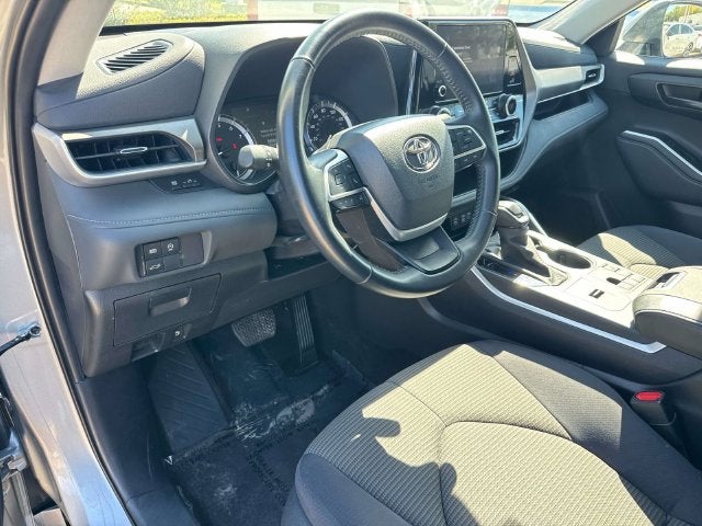 2025 Toyota Highlander LE