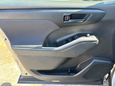 2025 Toyota Highlander LE
