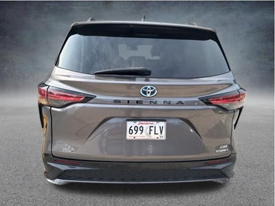 2022 Toyota Sienna XSE 7 Passenger