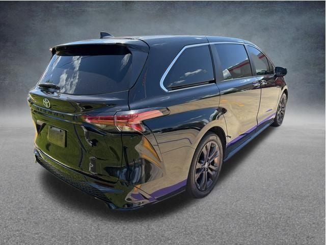 2021 Toyota Sienna XSE 7 Passenger