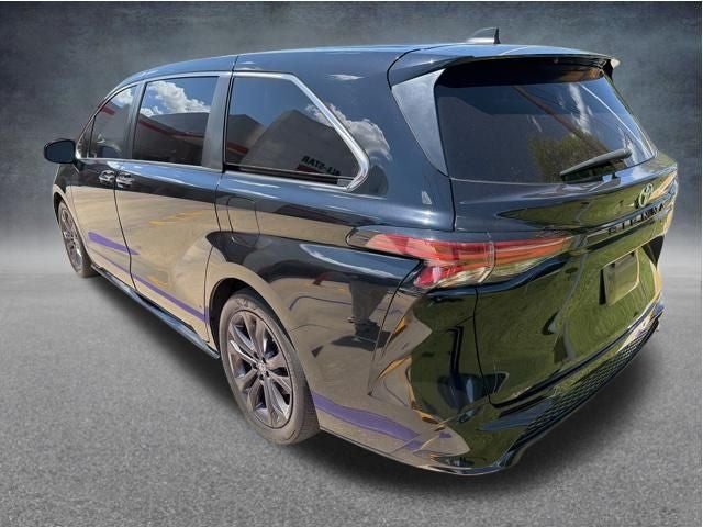 2021 Toyota Sienna XSE 7 Passenger