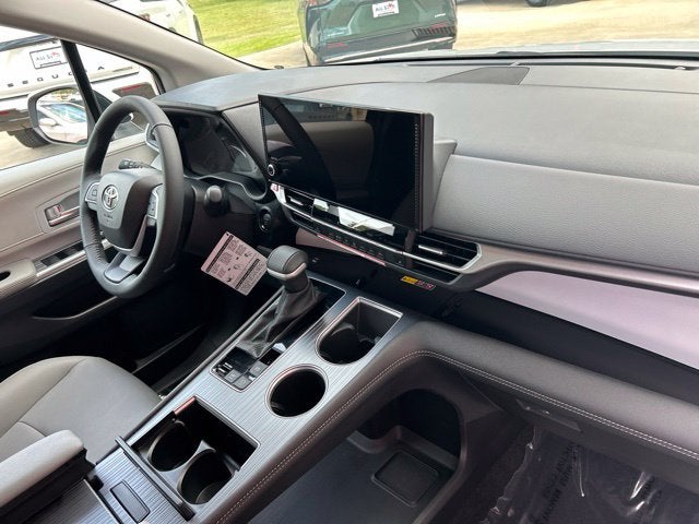 2026 Toyota Sienna XLE 8 Passenger