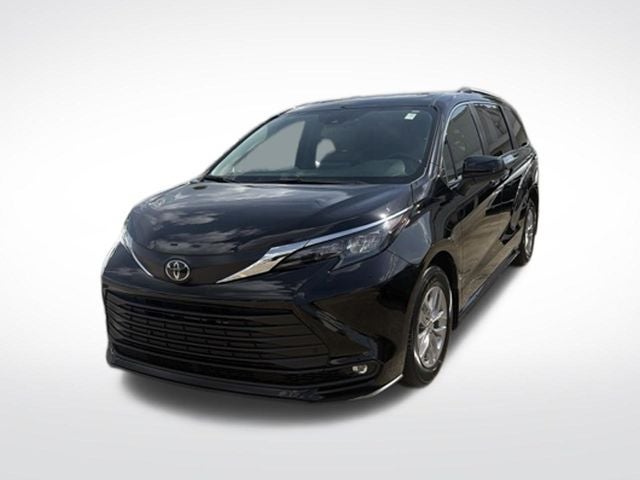 2026 Toyota Sienna XLE 8 Passenger