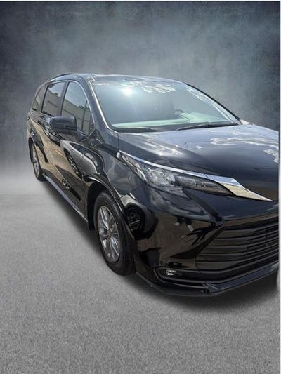 2026 Toyota Sienna XLE 8 Passenger