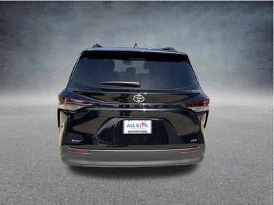 2026 Toyota Sienna XLE 8 Passenger