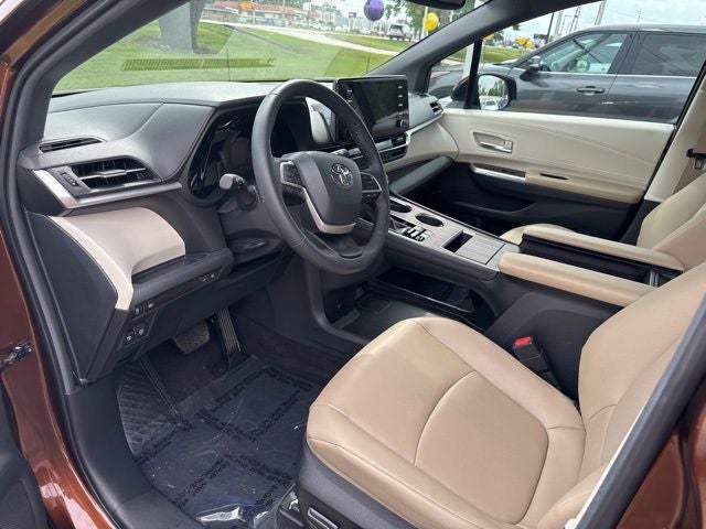 2024 Toyota Sienna XLE