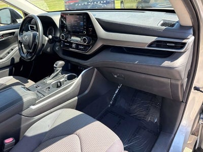 2021 Toyota Highlander LE