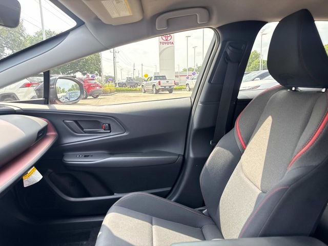 2025 Toyota Prius Plug-In Hybrid SE