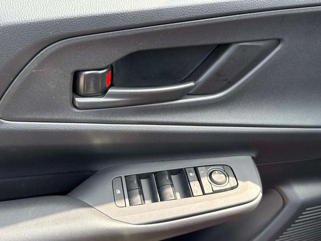 2025 Toyota Prius Plug-In Hybrid SE