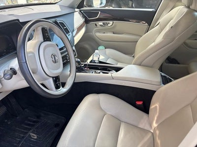 2019 Volvo XC90 T6 Momentum