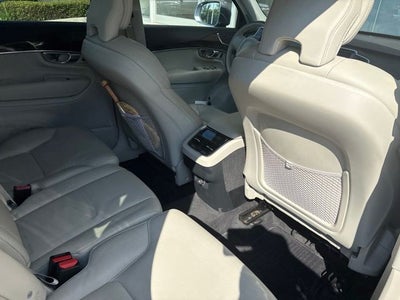 2019 Volvo XC90 T6 Momentum